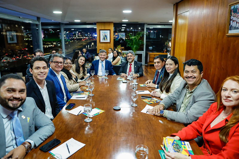 Secretário de Assuntos Federativos, Ilário Marques, recebe prefeitos do Maranhão